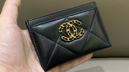 
				Chanel - Wallet
				portafogli